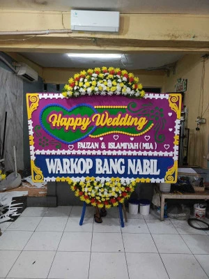 Papan Bunga di Ketangi Pamotan