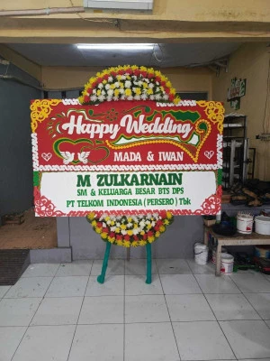 Papan Bunga di Ketangi Pamotan