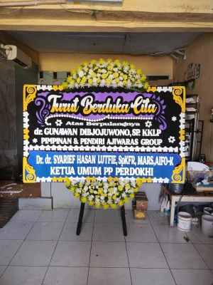 Papan Bunga di Ketangi Pamotan